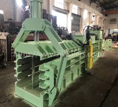 PET bottle baling press