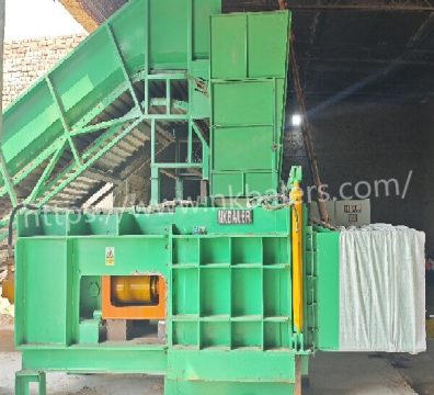 Agricultural baler